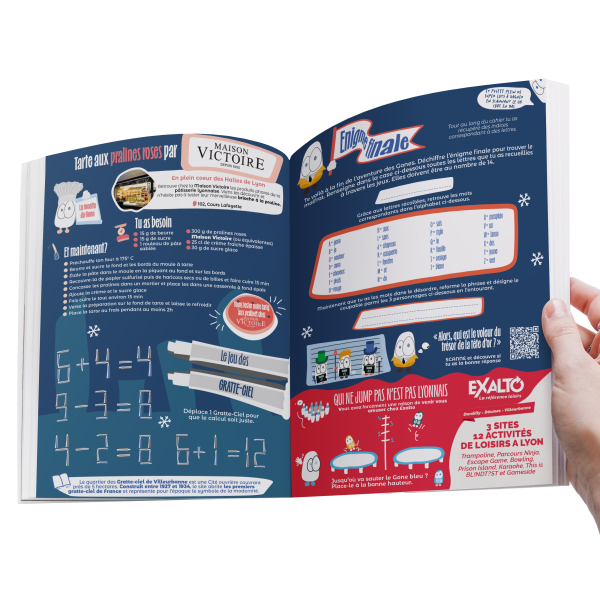 Double page de jeux du cahier Les Gones