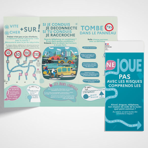 Dépliant jeu Ne joue pas avec les risques, plié, vue de côté